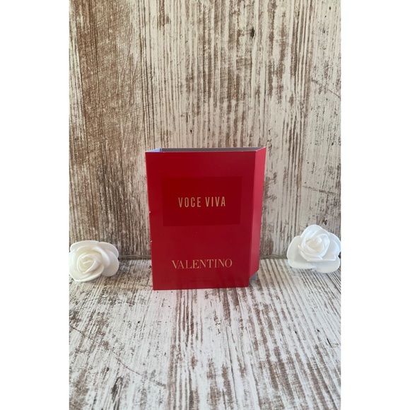🎉 Host Pick 🎉 Brand new Valentino exclusive bundle - Picture 3 of 7